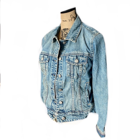 J Crew Womens Denim Jacket sz M, Petite, Jean